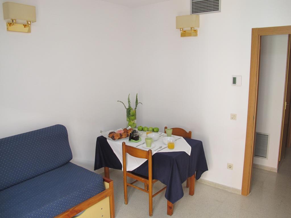 Apartamentos Santi Λορέτ Ντε Μαρ Δωμάτιο φωτογραφία